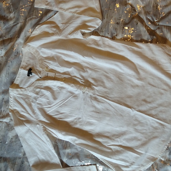 SIZE SMALL: TALBOTS WHITE TOP - Picture 4 of 4